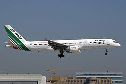 Boeing 757-es repülőgép az Air Italy színeiben
