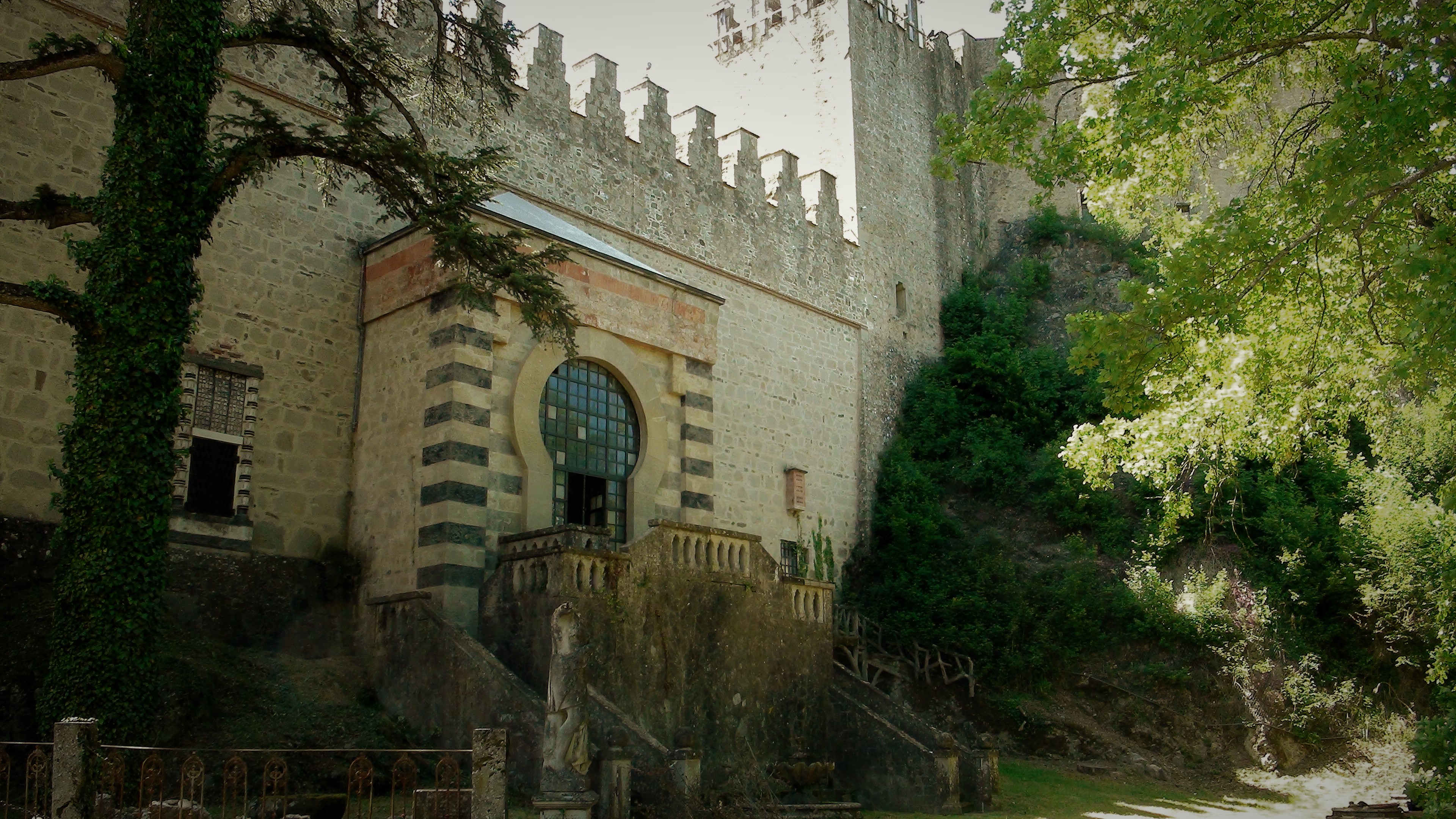 Rocchetta Mattei: avviso interruzione linea telefonica fissa