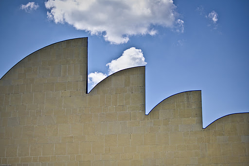 Inaugurazione della scultura Savignano ricorda. Sabato 2 giugno ore 10, Riola Piazza Alvar Aalto .