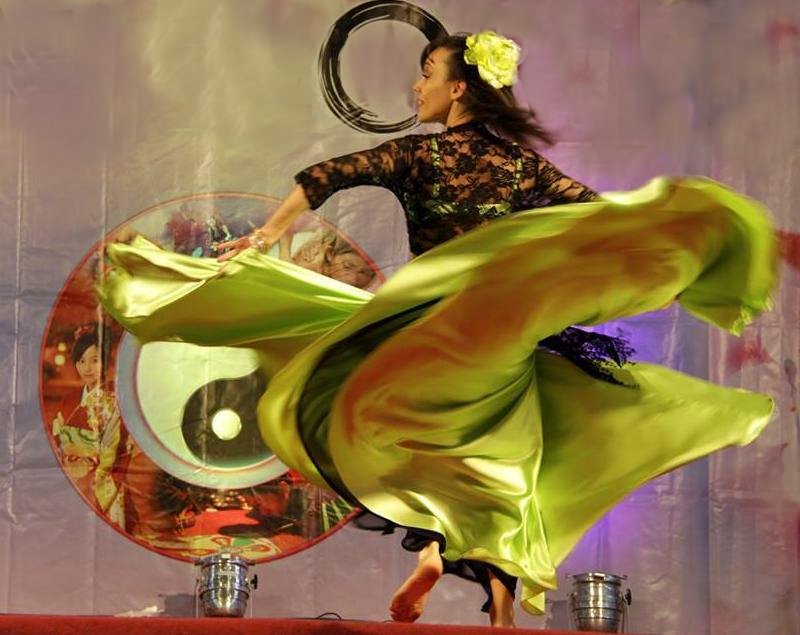 Donna DeaDanzArte. Cena e spettacolo