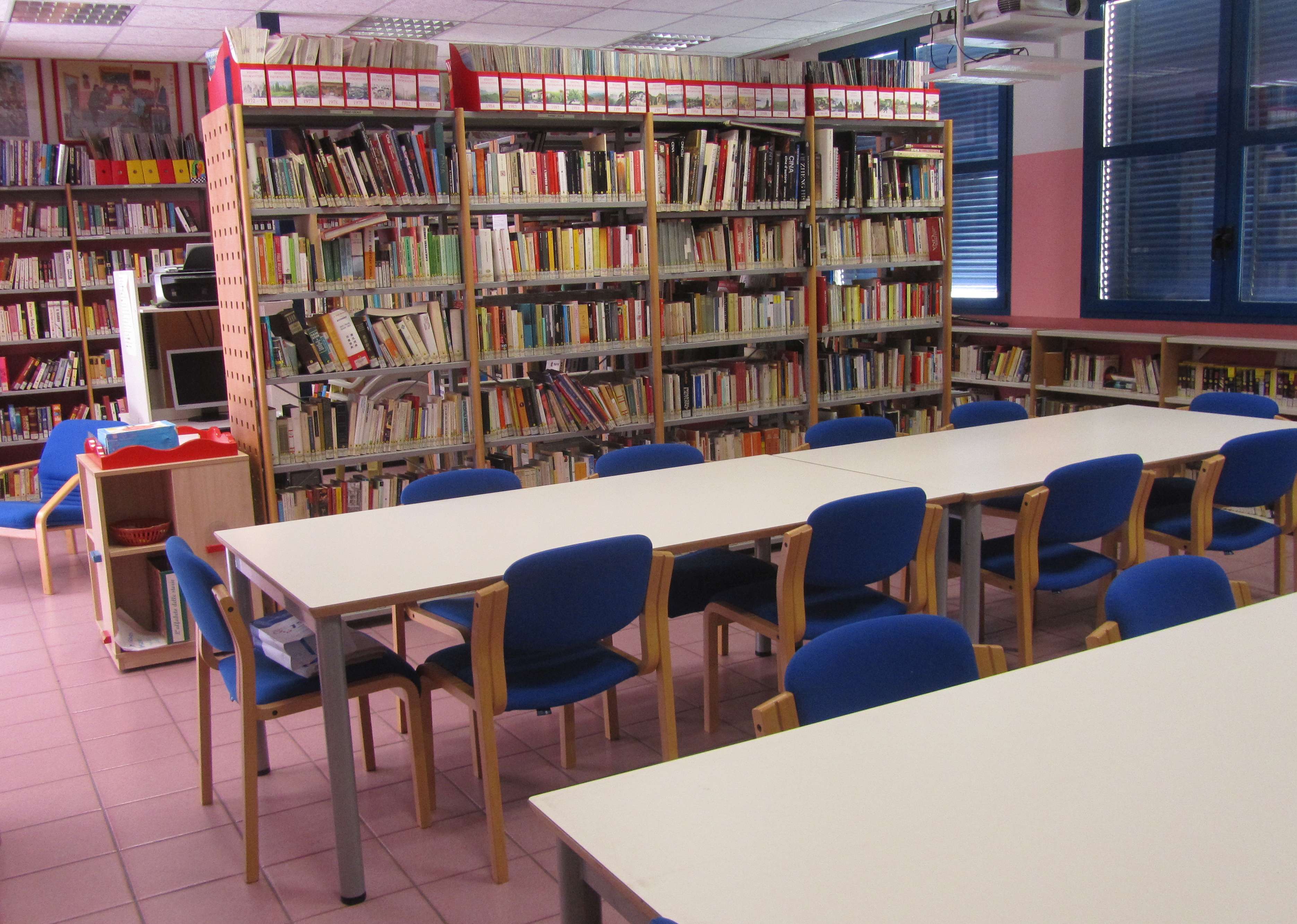 Niente consultazione ma prestito, quarantena dei libri e prenotazioni: ripartono le biblioteche