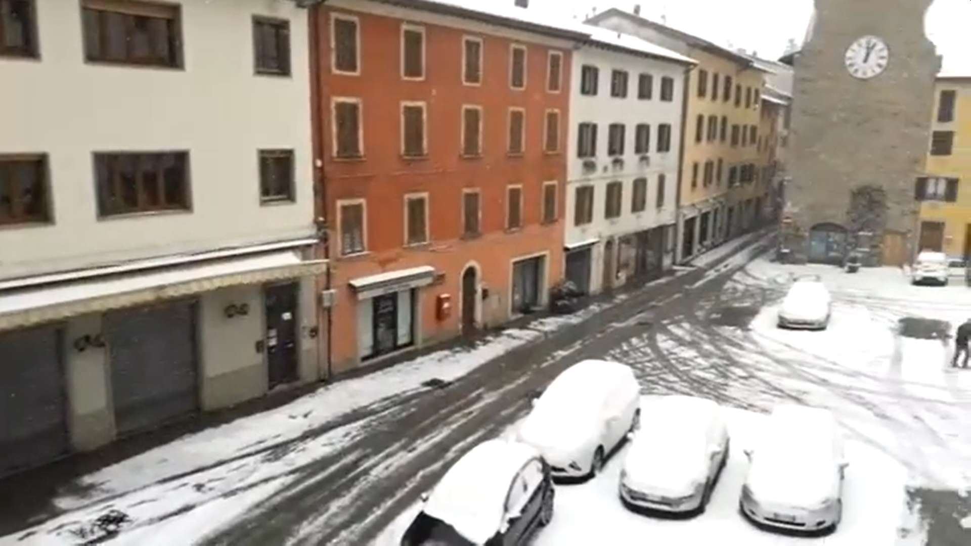 Tensione e code agli uffici postali, i sindaci dell'Appennino: così non va