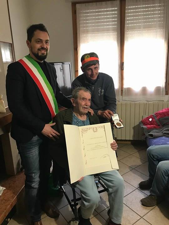 A Castiglione il partigiano Giuseppe Pasqui riceve l’alto riconoscimento del Ministero della Difesa