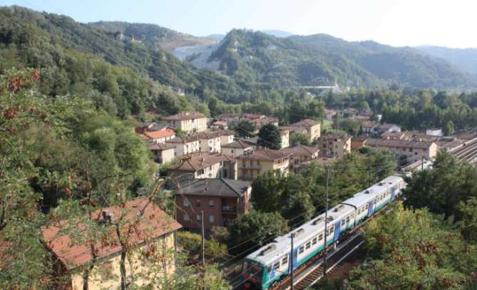 Lavori sulla ferrovia Direttissima, i servizi sostitutivi studiati sulla base dei dati scolastici