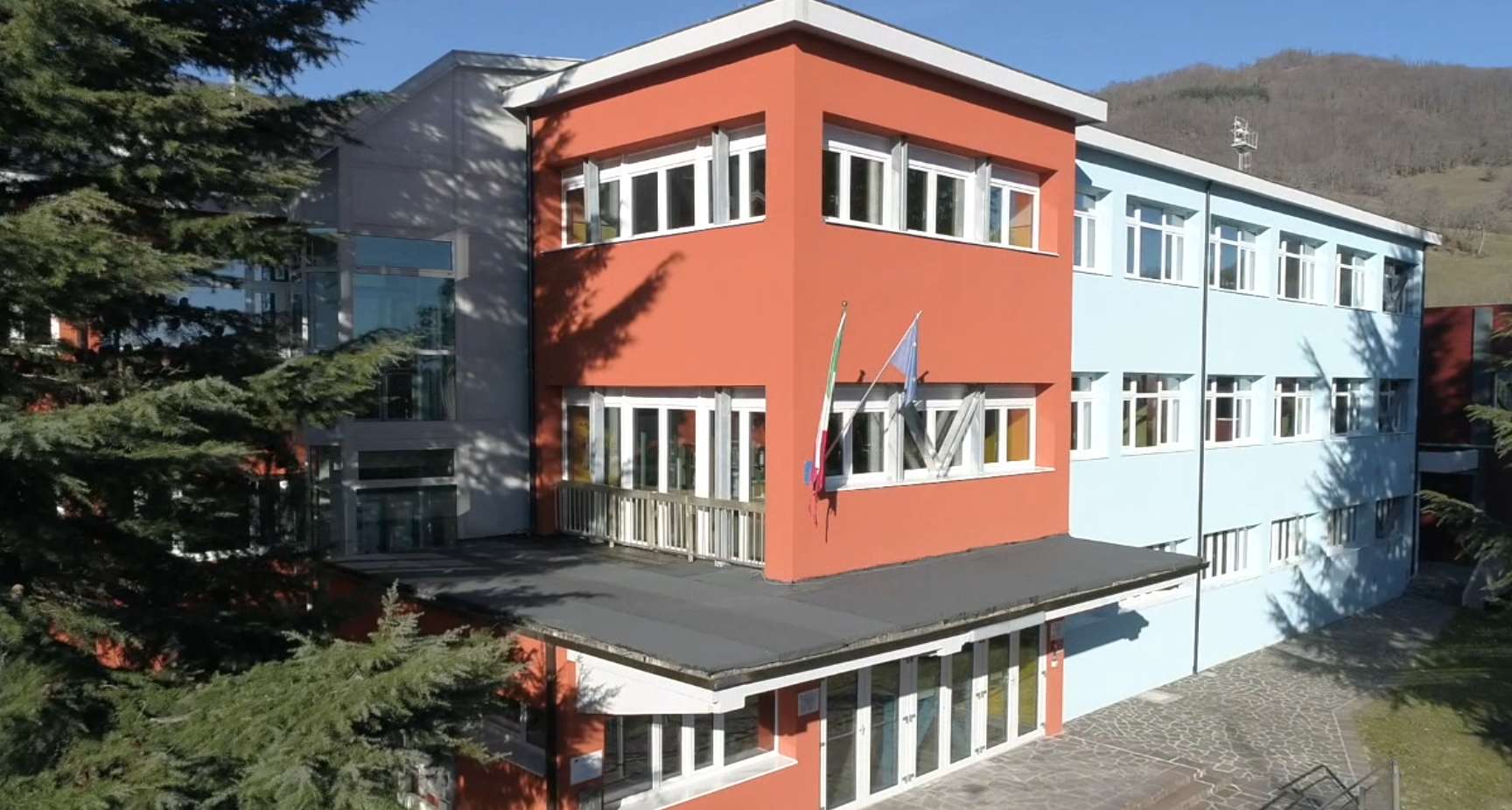 Rinnovate le scuole e il centro sportivo di Gaggio Montano fiore all’occhiello della comunità