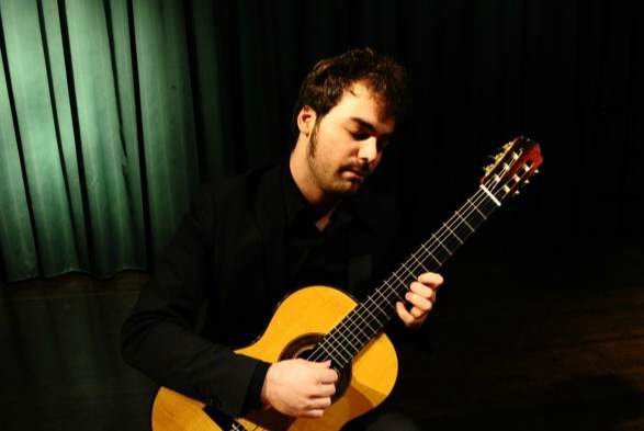 “Corde di primavera”: tre concerti di chitarra classica nelle chiese dell’Appennino