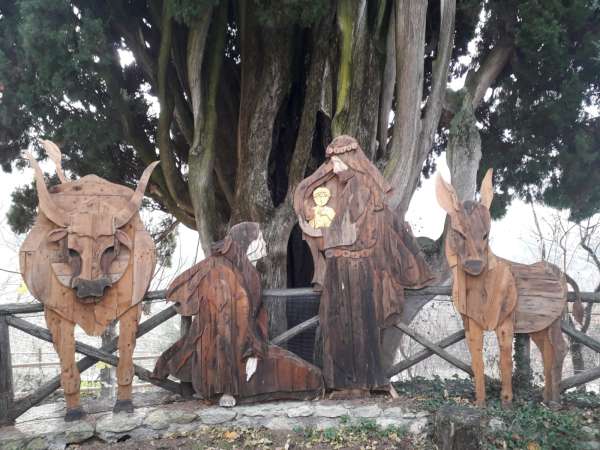 La magia del borgo la Scola si presenta a Bologna. E da domenica torna il presepe