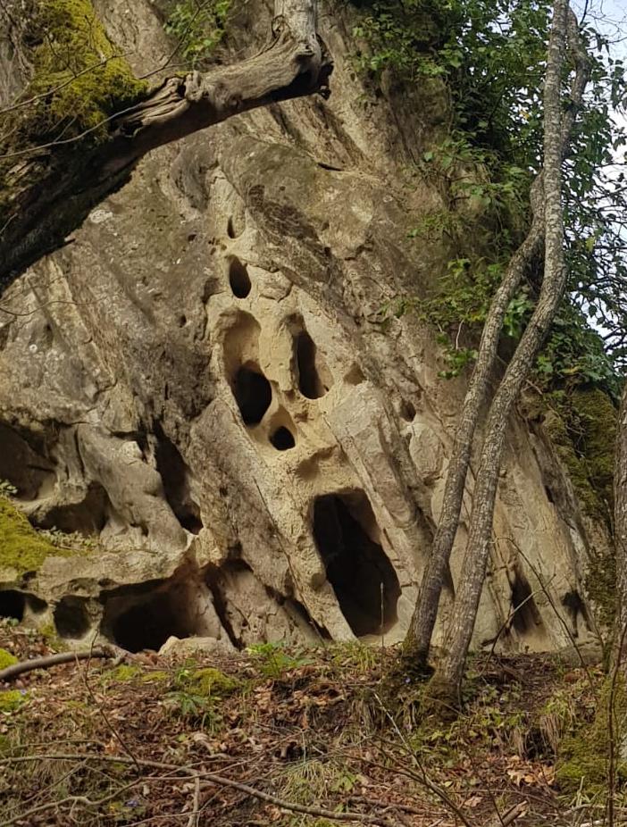 Scoperta in Appennino una roccia che ricorda “L’urlo” di Munch